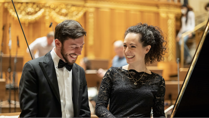 Pianist Philipp Scheucher und Dirigentin Daniela Musca