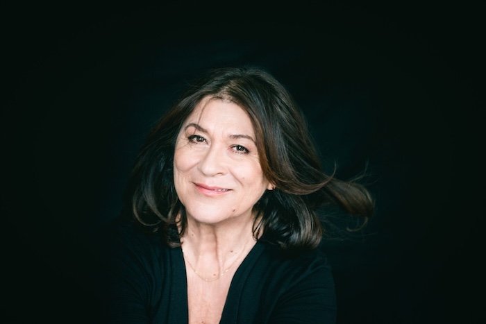 Eva Mattes
