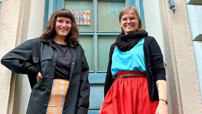 Lisa Höllebauer und Lisa Schantl, BLÄTTERN