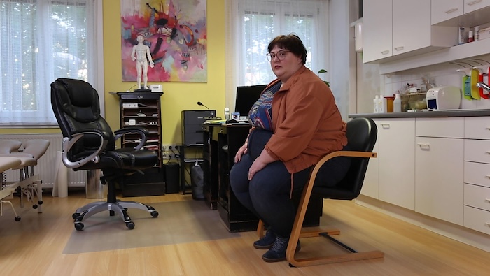 Filmstill: A Fat Person Goes To The Doctor