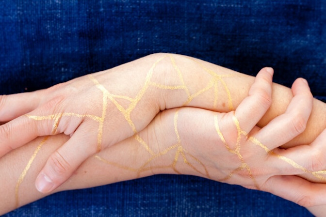 Emma Berentsen, Hannah Rohn & Julia Rohn: Feelings are not enough