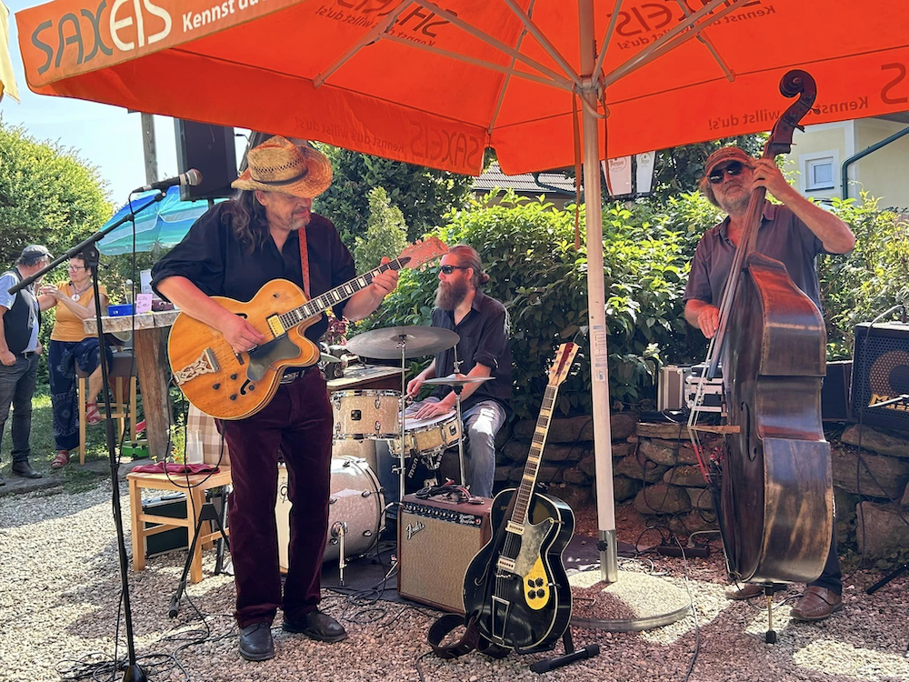 The Mysterious Bluesmen