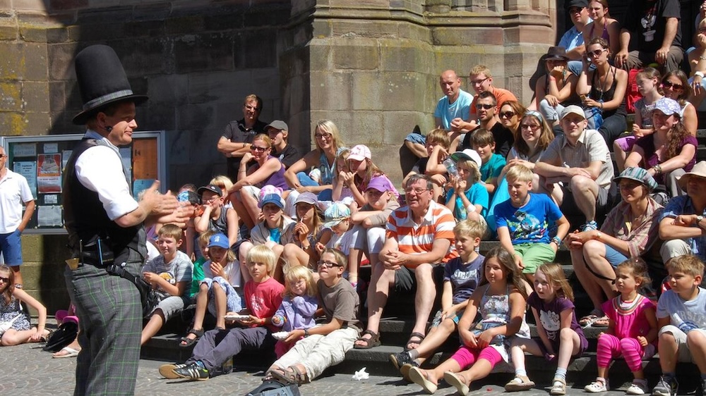 Internationale Straßenkünstler des Magischen Rings Austria