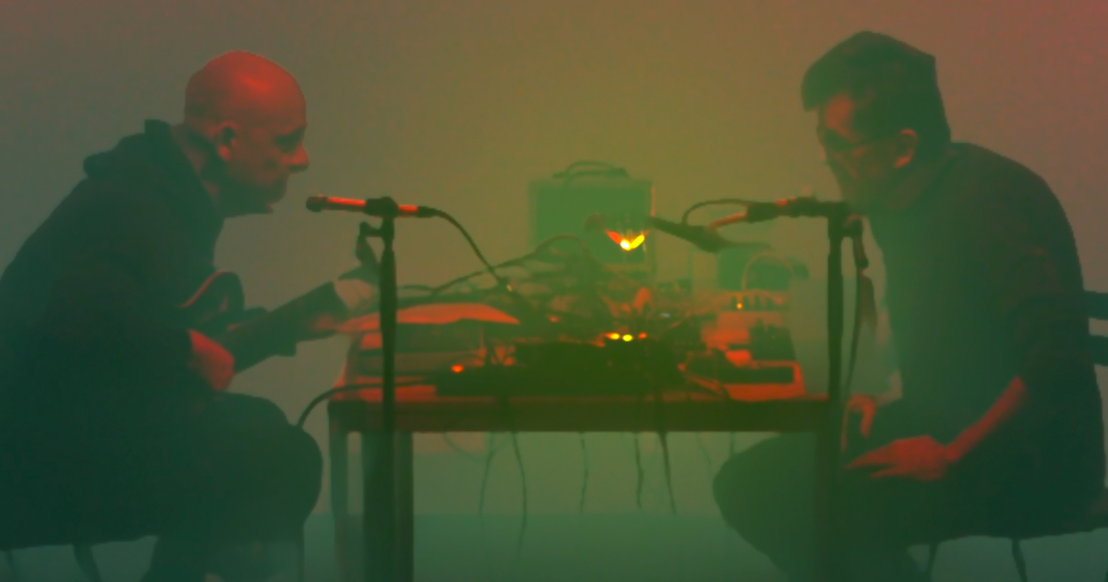 Robert Lepenik und Seppo Gründler singen Adorno