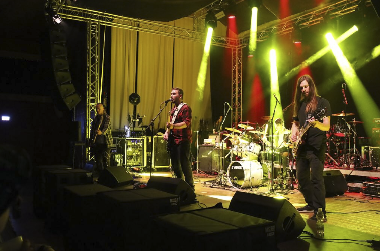 deafhounds.Instagram.