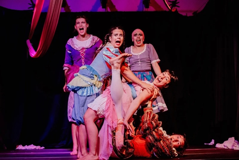 Fair Tales. Das andere Theater.